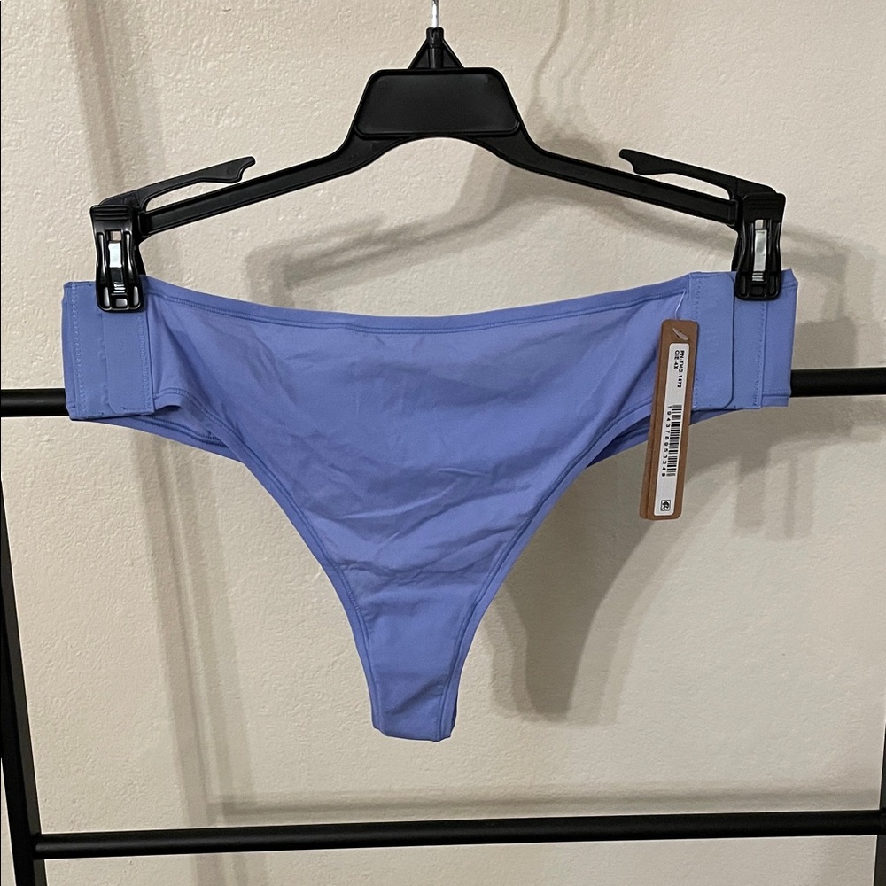 Skims adaptive thong